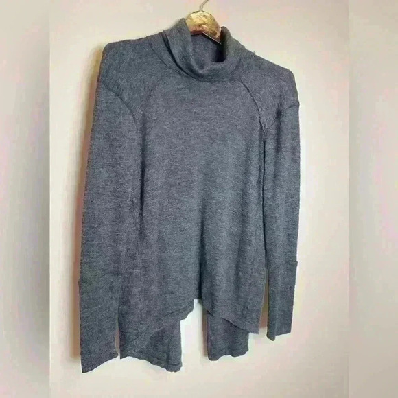 FP We the Free Gray Split Back Turtleneck Sweater Top Size Small - Picture 5 of 11